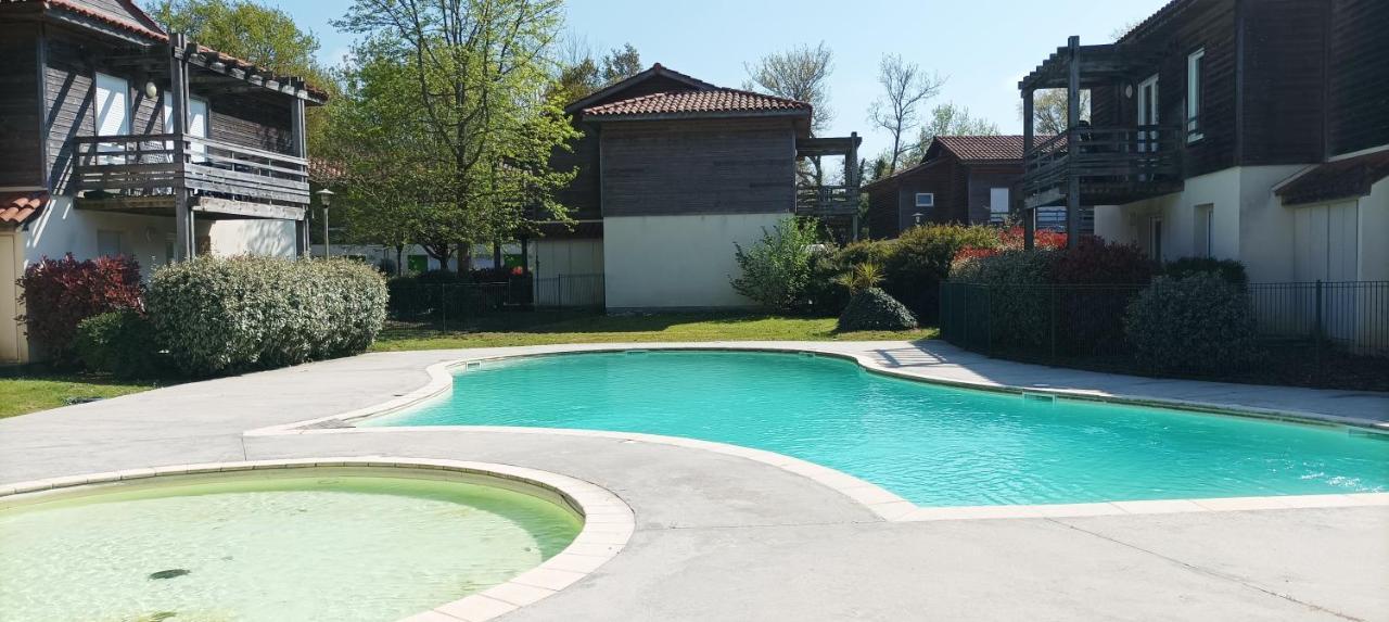 Les Villas du Lac 3* Aureilhan  Extérieur photo